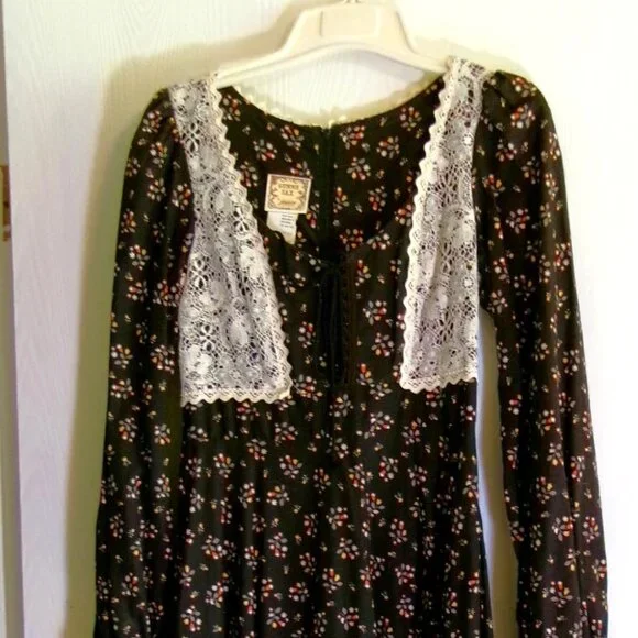 Gunne Sax | Dresses | Vintage 97s Gunne Sax Black Calico And Crochet ...